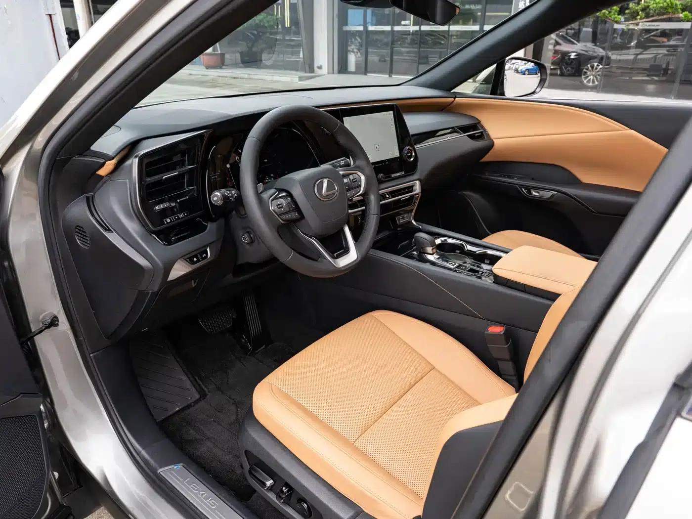 Lexus RX 2025 300 AWD Luxury Edition — миниатюра 9