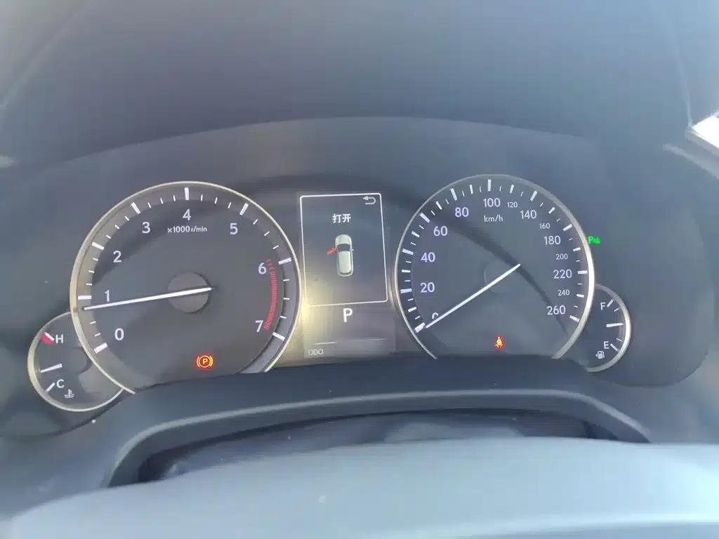 Lexus RX 2016 300 2WD Elite Edition (China V Emission Standard) — миниатюра 4