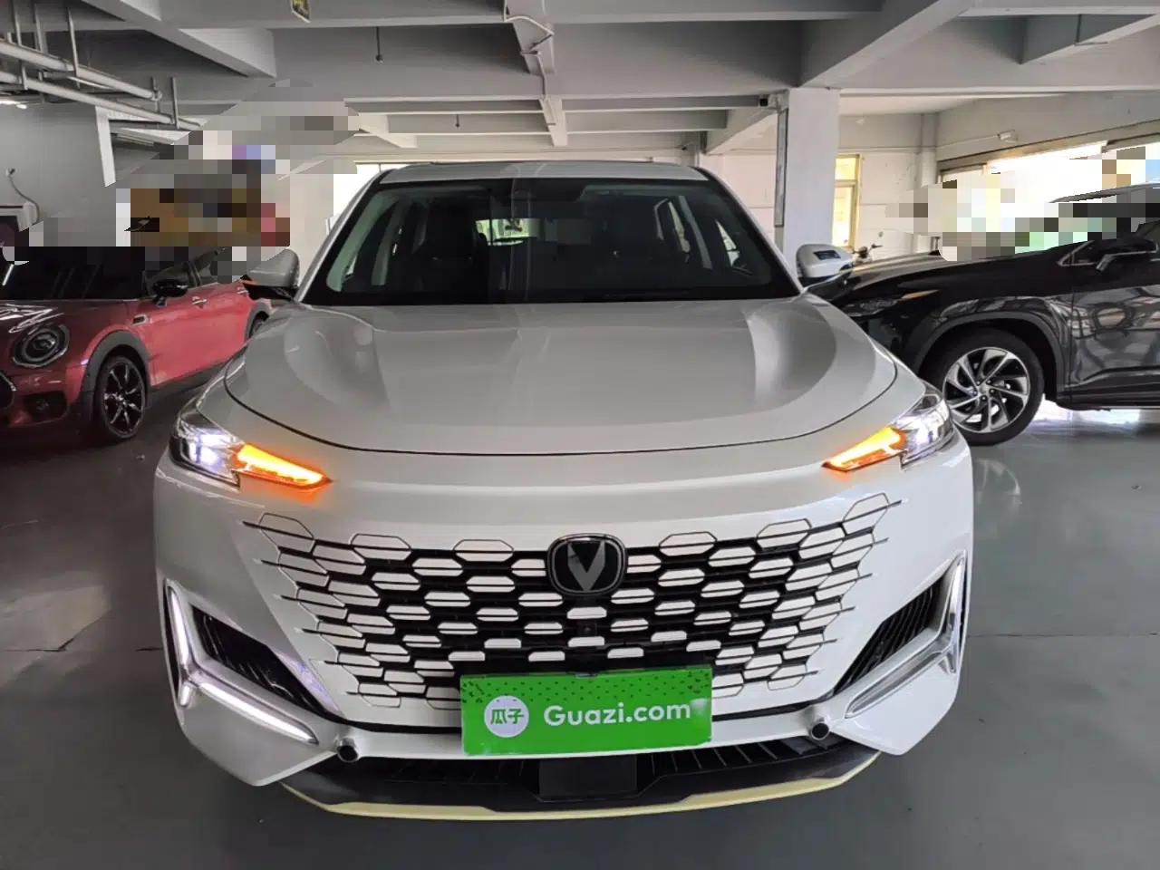 CHANGAN UNI-K 2024 2.0T Two-Wheel Drive YueShang Trim — миниатюра 2