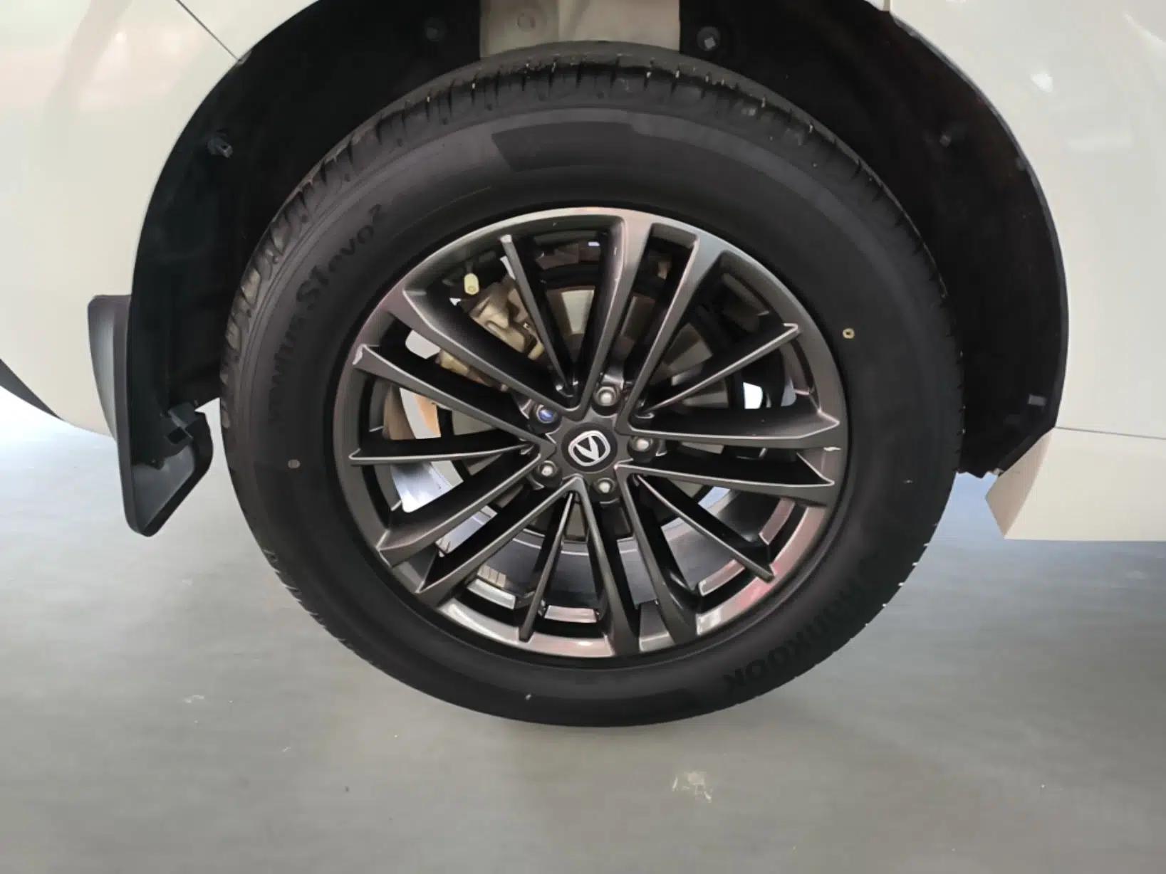 CHANGAN UNI-K 2024 2.0T Two-Wheel Drive YueShang Trim — миниатюра 11