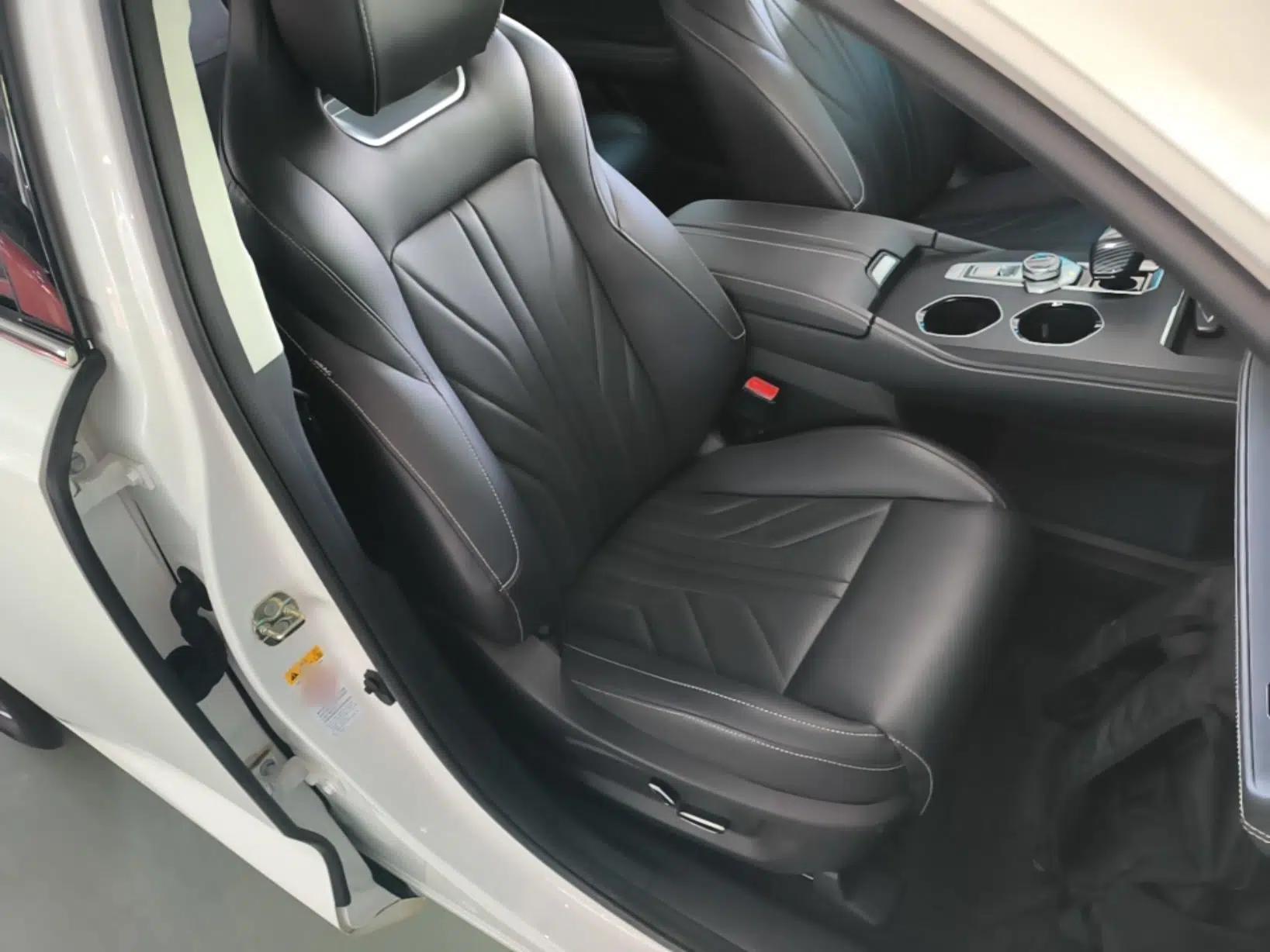 CHANGAN UNI-K 2024 2.0T Two-Wheel Drive YueShang Trim — миниатюра 19
