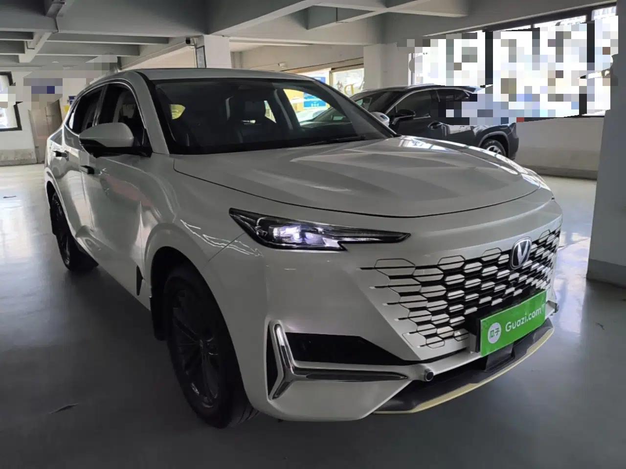 CHANGAN UNI-K 2024 2.0T Two-Wheel Drive YueShang Trim — миниатюра 3