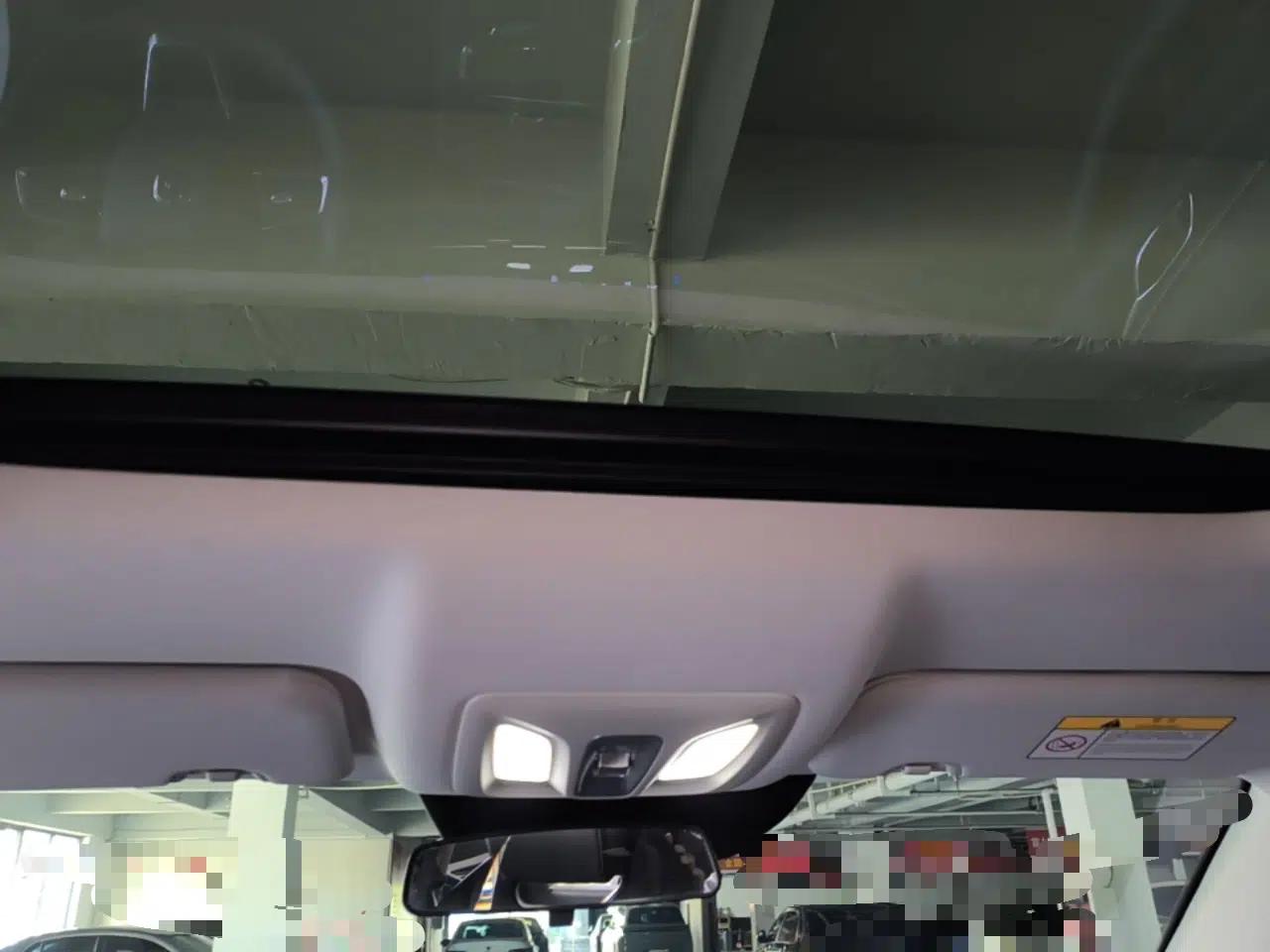 CHANGAN UNI-K 2024 2.0T Two-Wheel Drive YueShang Trim — миниатюра 21