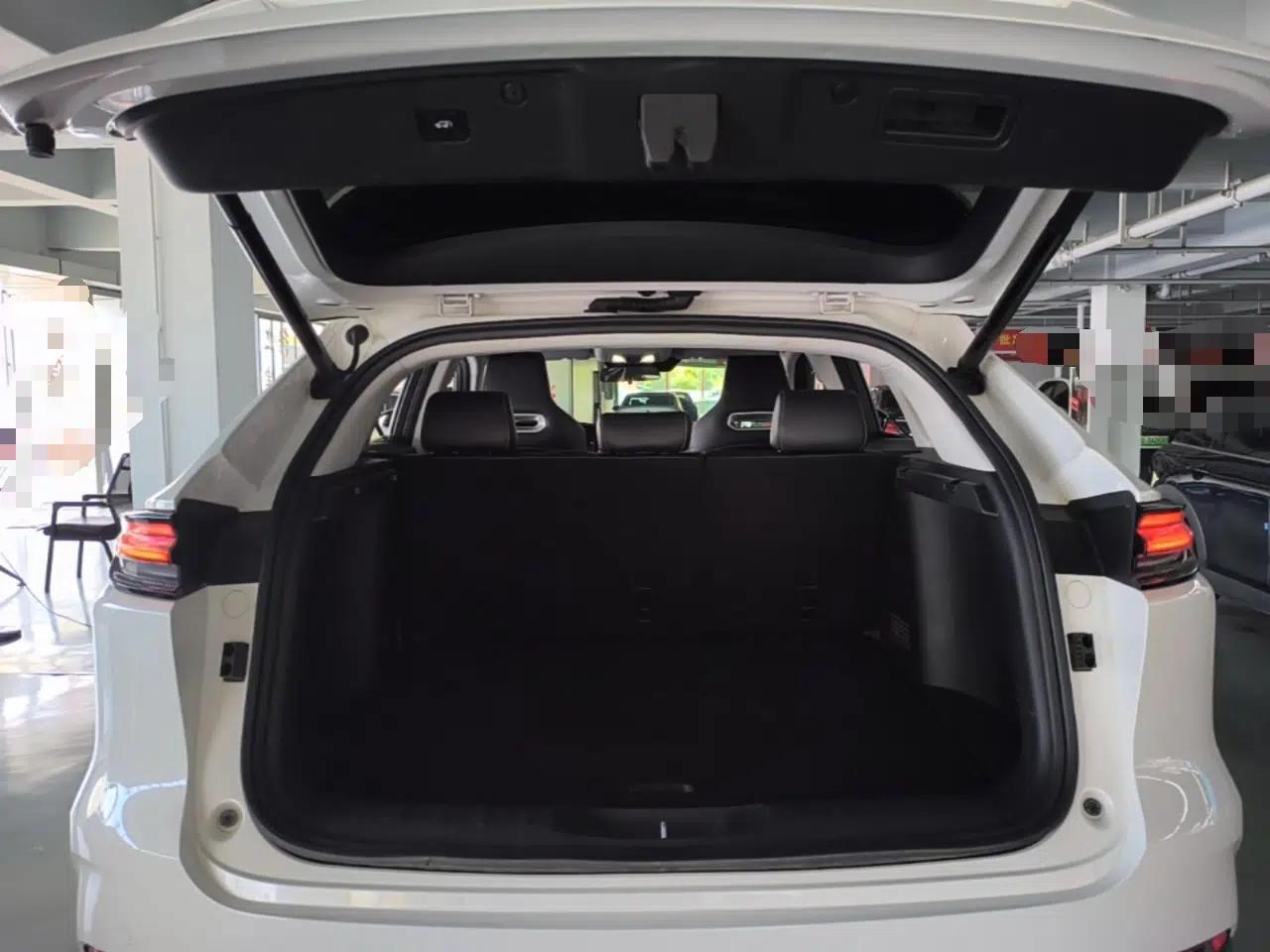 CHANGAN UNI-K 2024 2.0T Two-Wheel Drive YueShang Trim — миниатюра 22