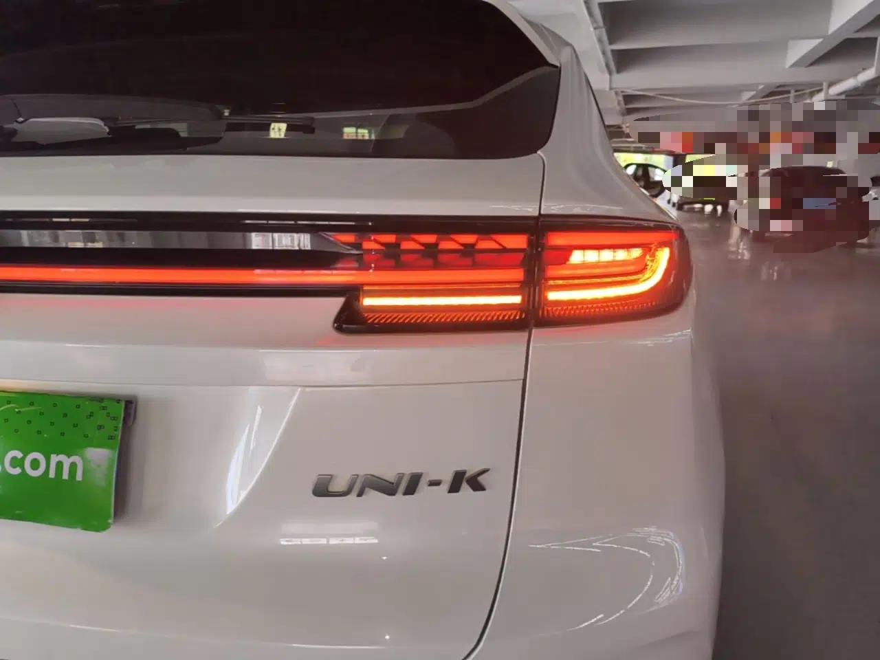 CHANGAN UNI-K 2024 2.0T Two-Wheel Drive YueShang Trim — миниатюра 9