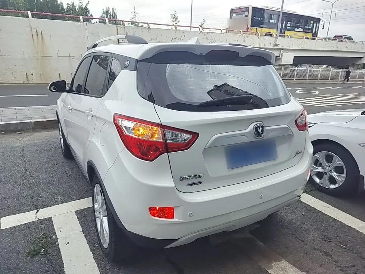 CHANGAN CS35 2016 1.6L Manual Luxury Model China V Standard — миниатюра 4