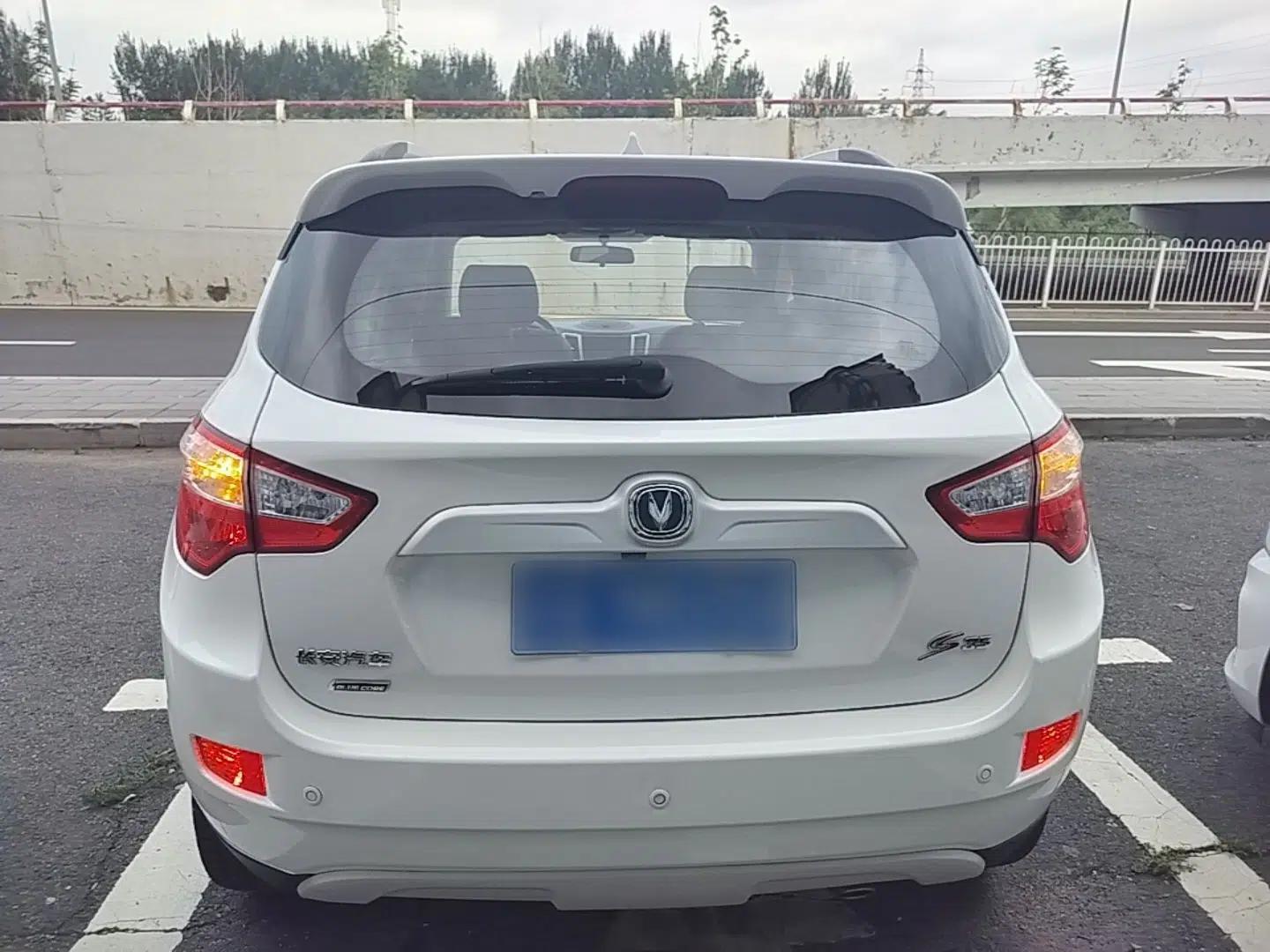 CHANGAN CS35 2016 1.6L Manual Luxury Model China V Standard — миниатюра 5