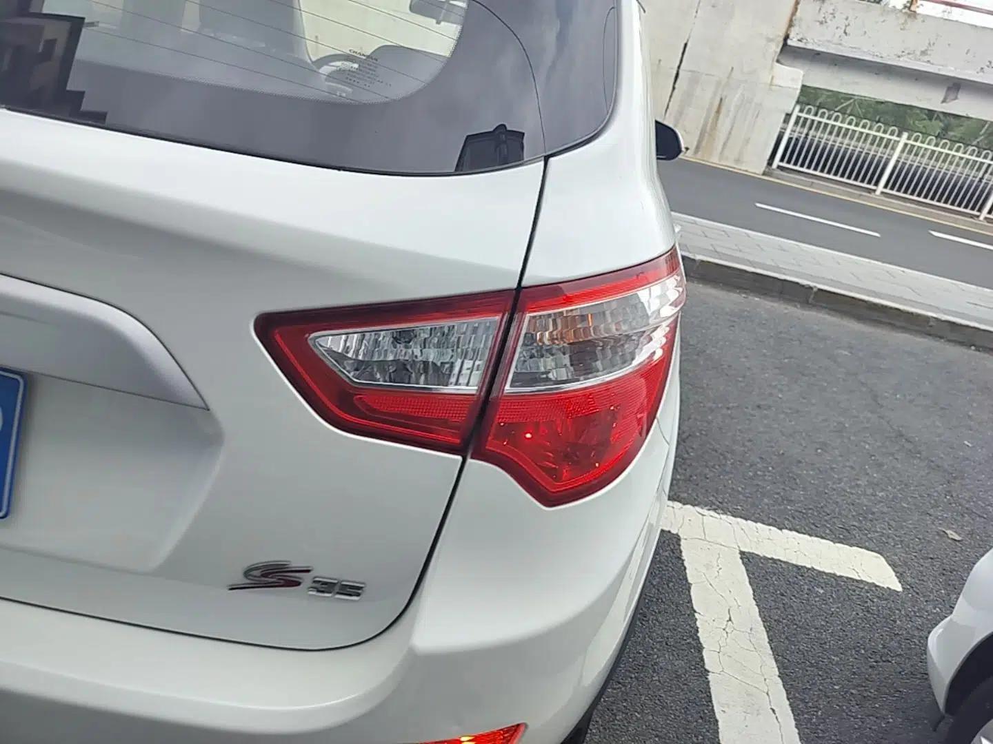 CHANGAN CS35 2016 1.6L Manual Luxury Model China V Standard — миниатюра 9