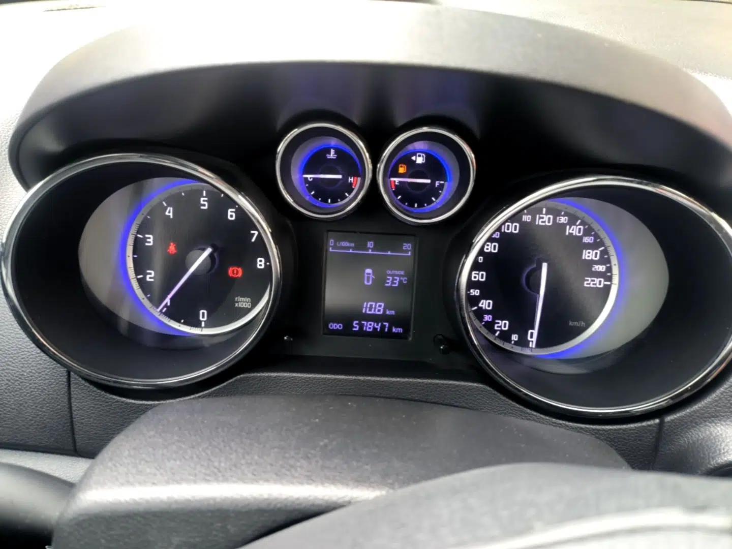 CHANGAN CS35 2016 1.6L Manual Luxury Model China V Standard — миниатюра 14
