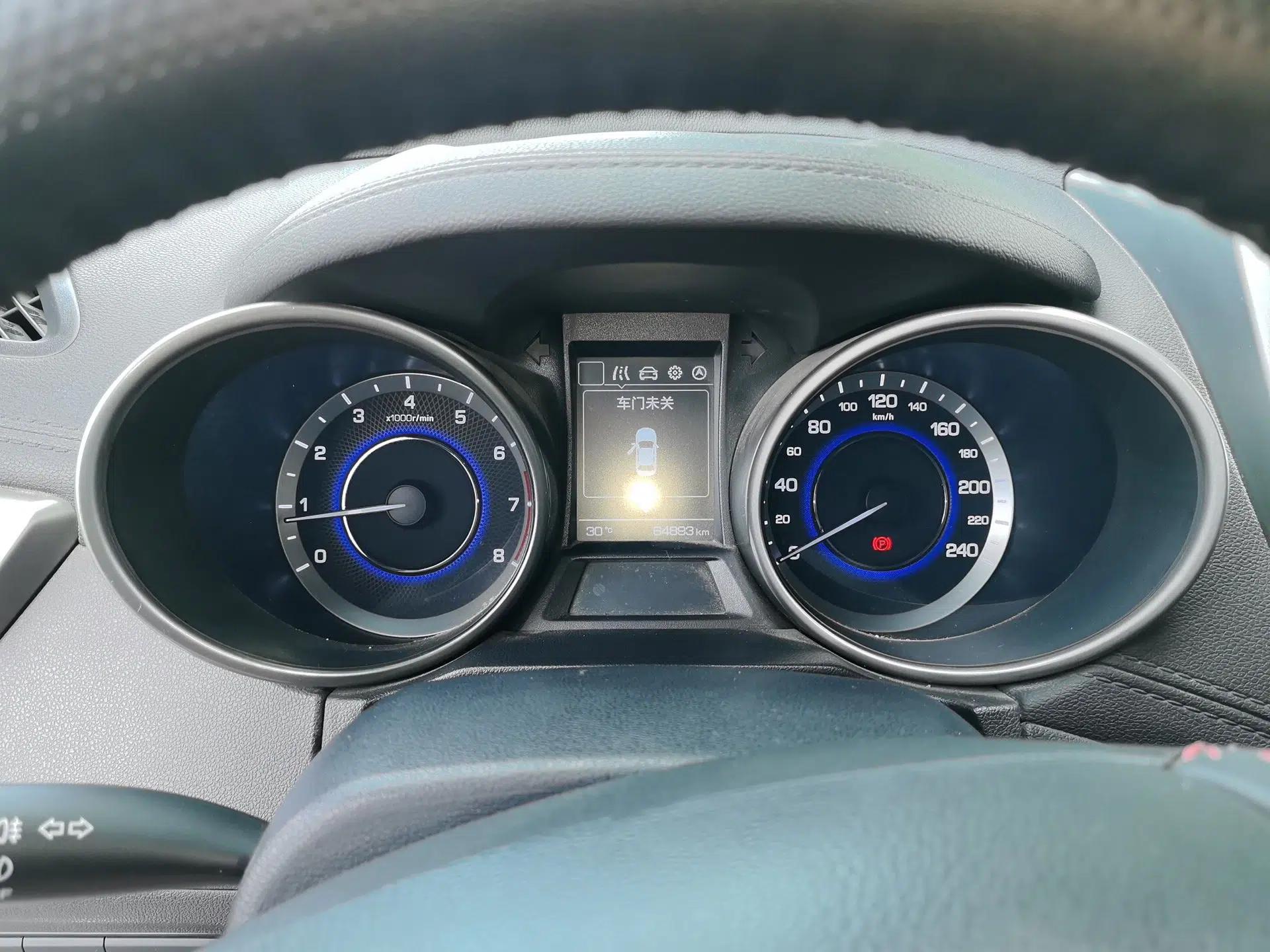 CHANGAN CS35 2017 1.6L Manual Luxury Model — миниатюра 11