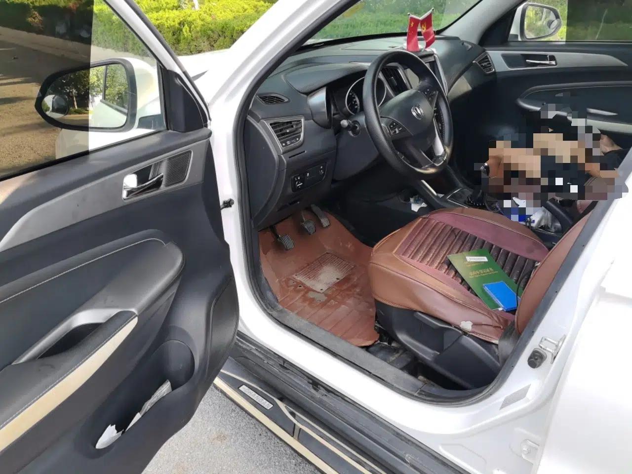 CHANGAN CS35 2017 1.6L Manual Luxury Model — миниатюра 16