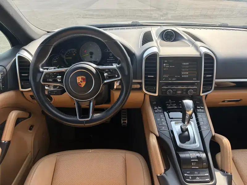 Cayenne E-Hybrid 2015 Cayenne S E-Hybrid 3.0T — миниатюра 12