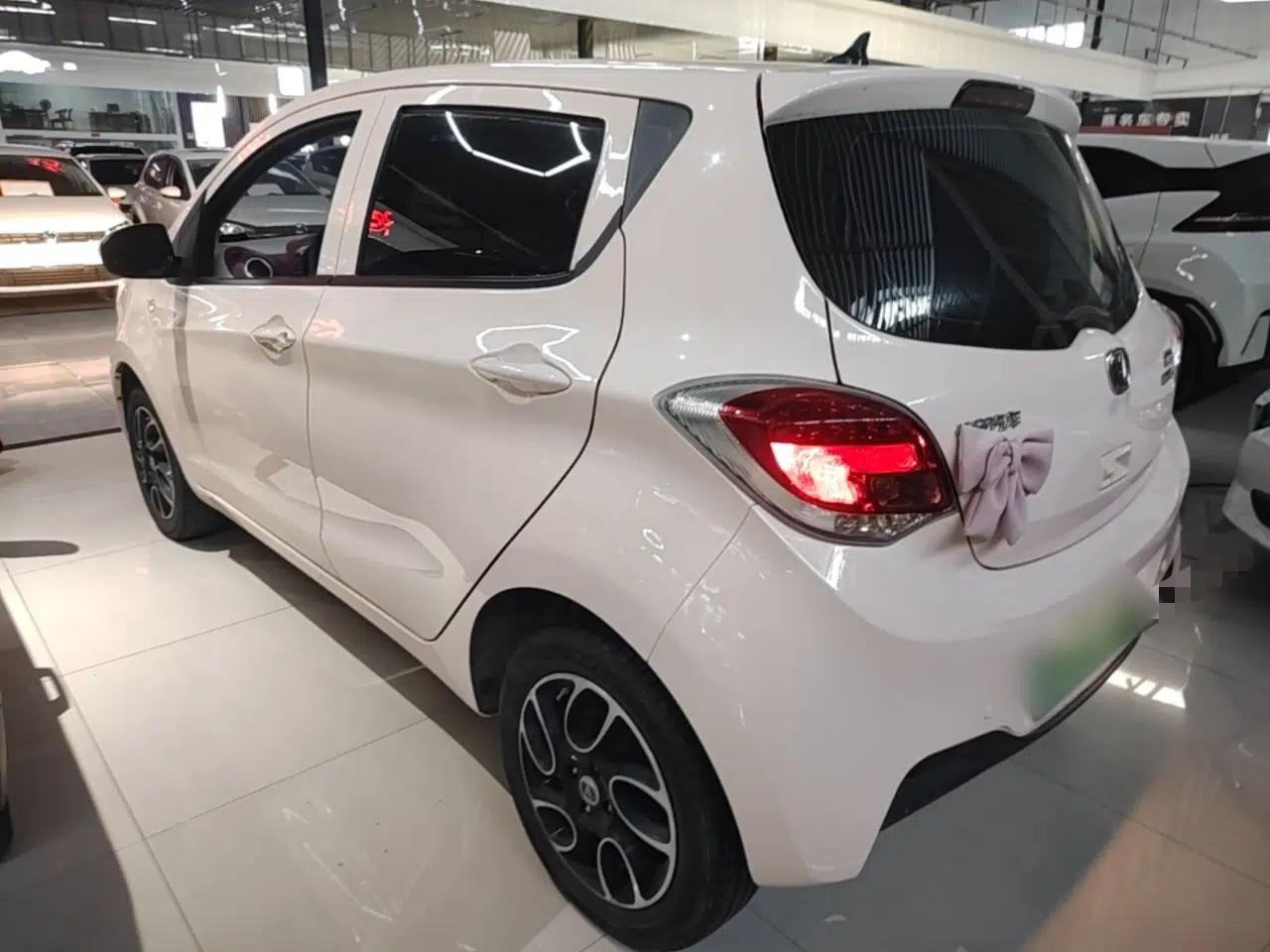 CHANGAN Benni E-Star 2021 National Edition Colorful Version Lithium Iron Phosphate (31.86 kWh) — миниатюра 4