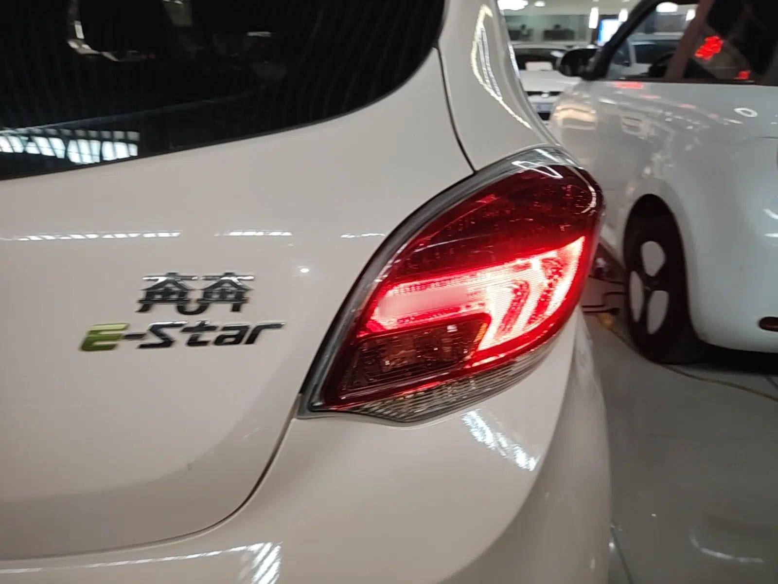 CHANGAN Benni E-Star 2021 National Edition Colorful Version Lithium Iron Phosphate (31.86 kWh) — миниатюра 9