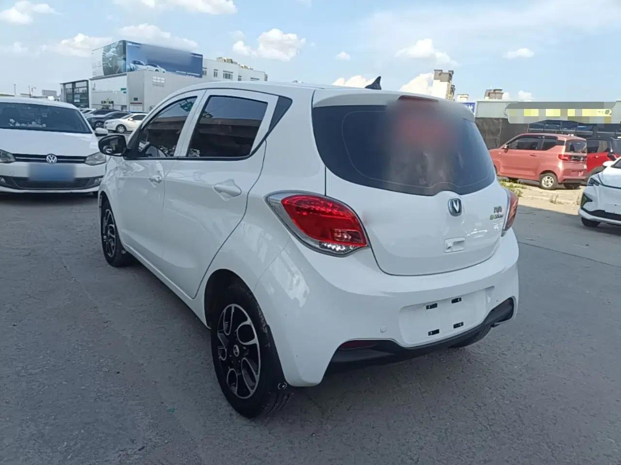 CHANGAN Benni E-Star 2021 National Edition Colorful Version Lithium Iron Phosphate (31.86 kWh) — миниатюра 4