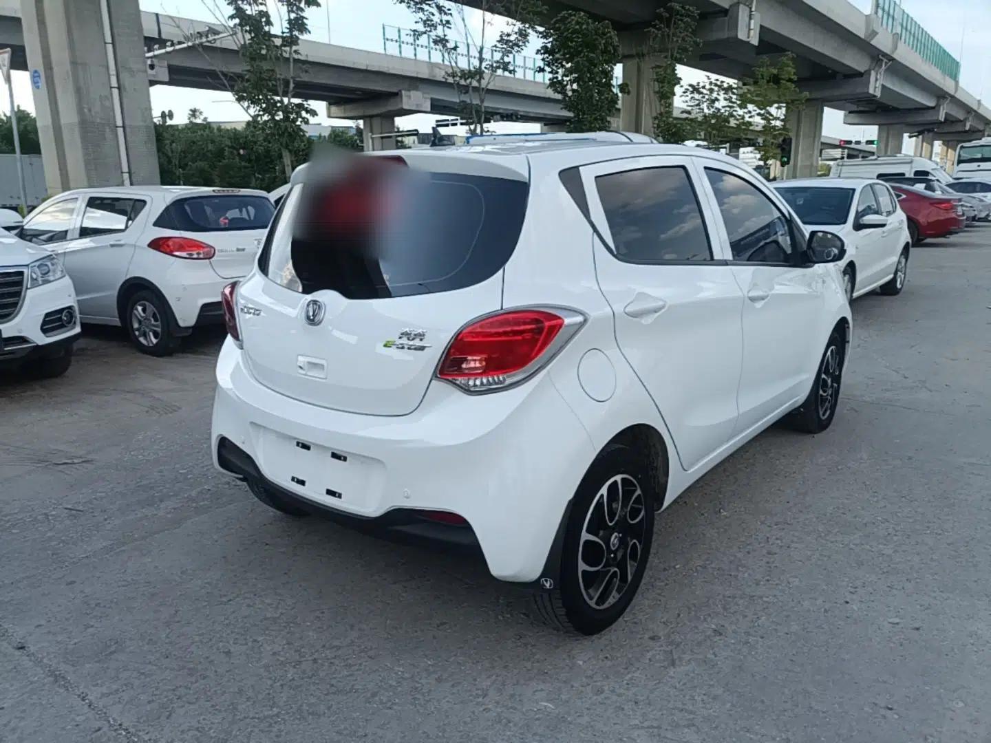 CHANGAN Benni E-Star 2021 National Edition Colorful Version Lithium Iron Phosphate (31.86 kWh) — миниатюра 6