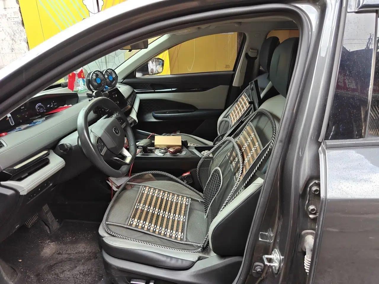 CHANGAN UNI-V iDD 2023 ZhiDian iDD 1.5T 113km Smart & Fun Version — миниатюра 15