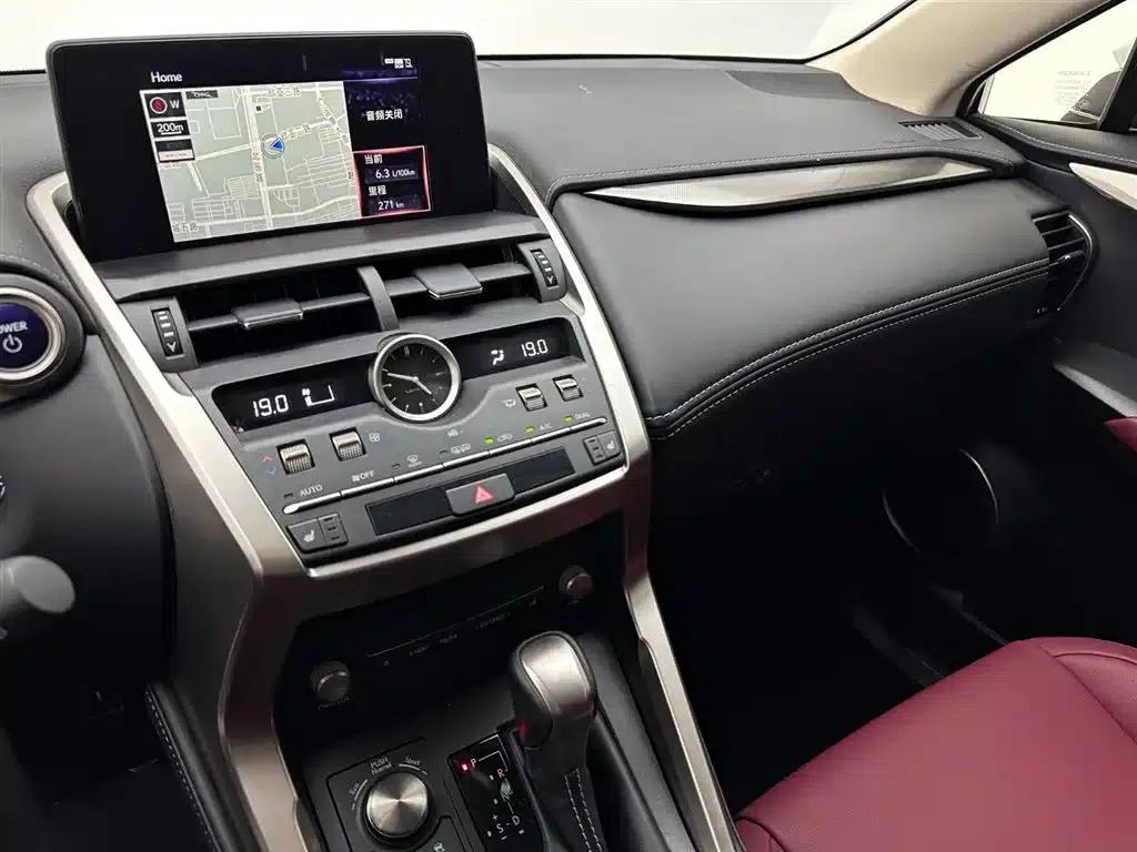 Lexus NX 2020 300h FWD Sport Edition (China VI Emission Standard) — миниатюра 13