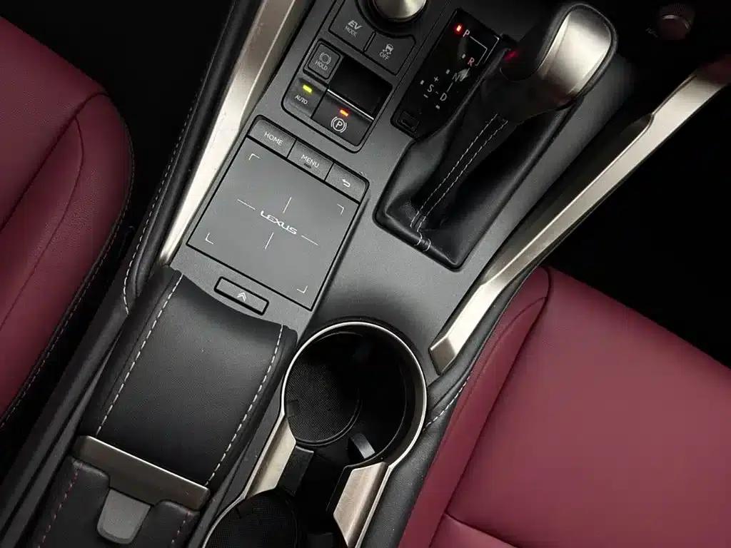 Lexus NX 2020 300h FWD Sport Edition (China VI Emission Standard) — миниатюра 15