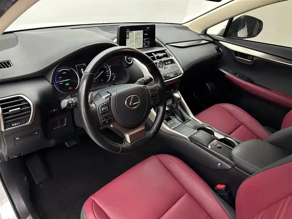 Lexus NX 2020 300h FWD Sport Edition (China VI Emission Standard) — миниатюра 17