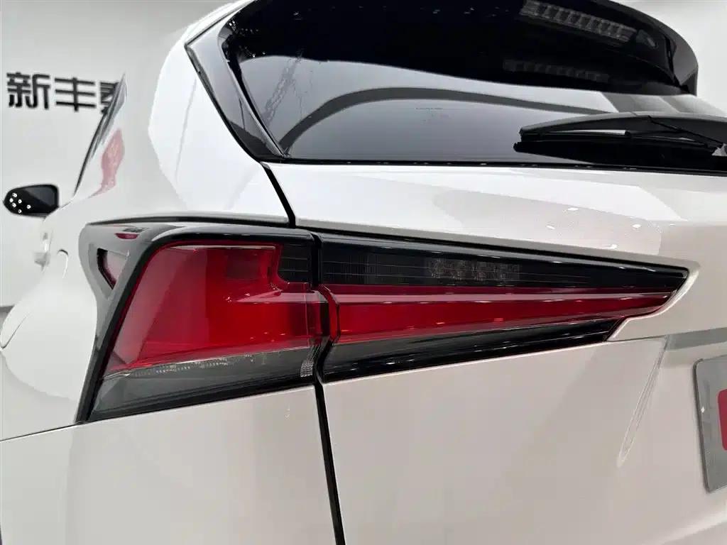 Lexus NX 2020 300h FWD Sport Edition (China VI Emission Standard) — миниатюра 29