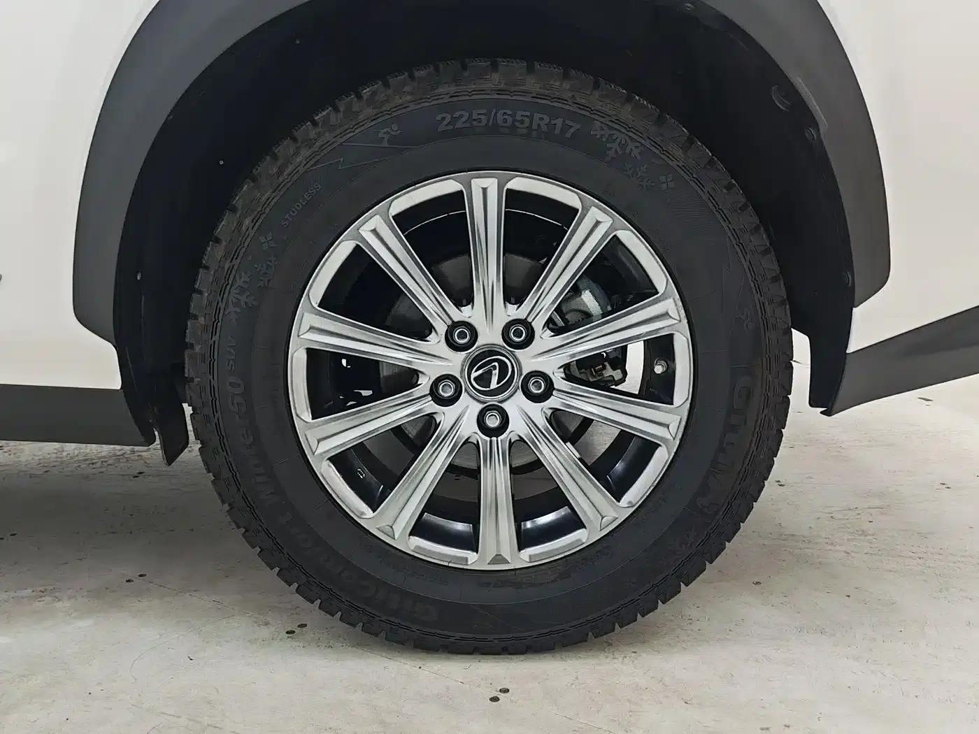 Lexus NX 2020 300h FWD Sport Edition (China VI Emission Standard) — миниатюра 16