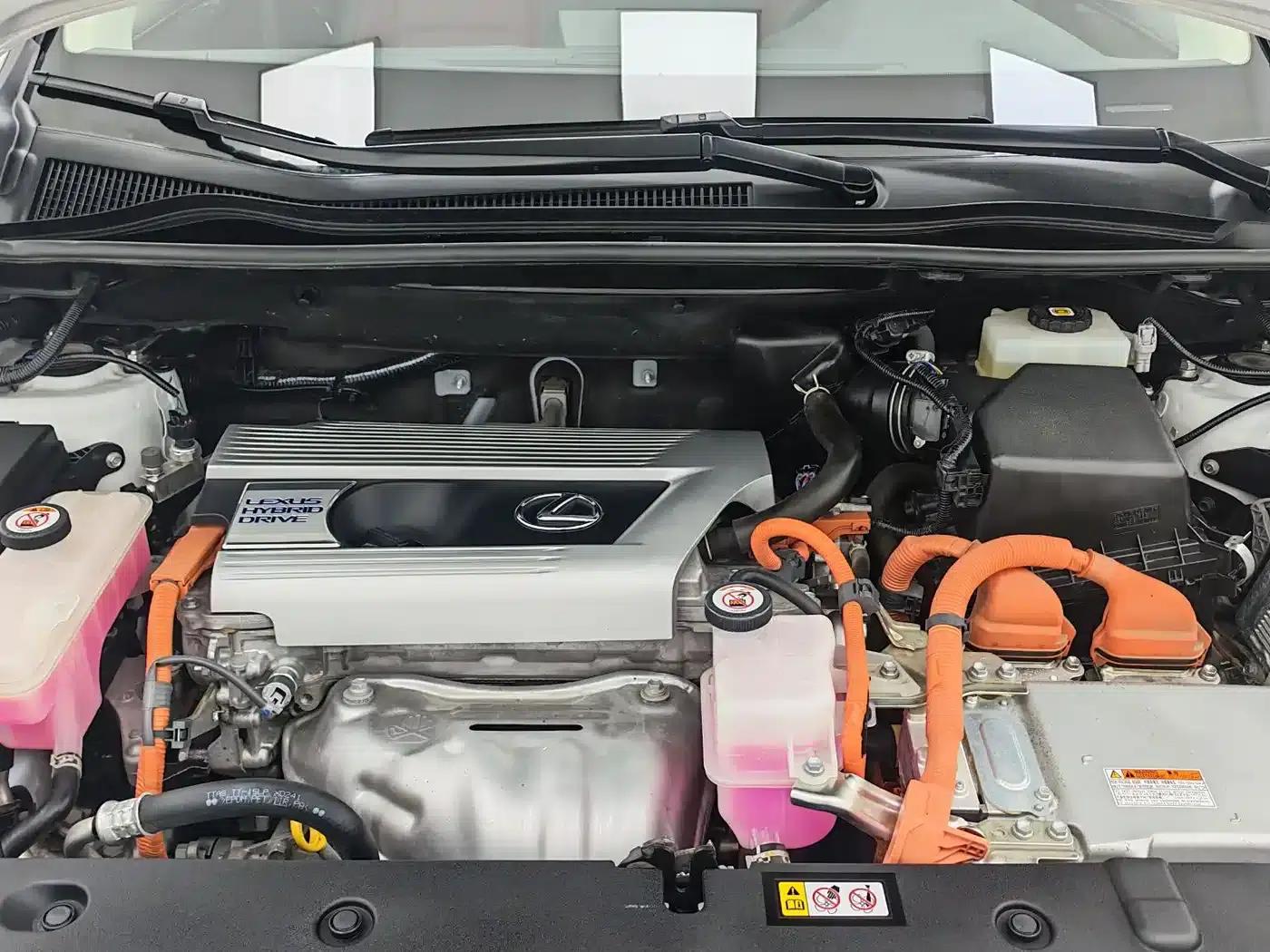 Lexus NX 2020 300h FWD Sport Edition (China VI Emission Standard) — миниатюра 17