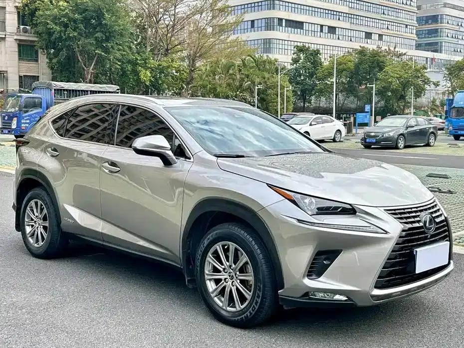 Lexus NX 2015 300h FWD Sport Edition — миниатюра 2
