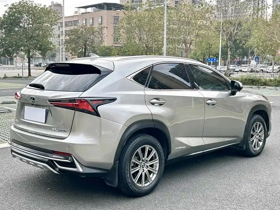 Lexus NX 2015 300h FWD Sport Edition — миниатюра 5