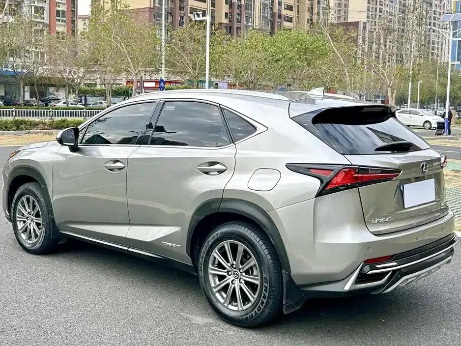 Lexus NX 2015 300h FWD Sport Edition — миниатюра 7