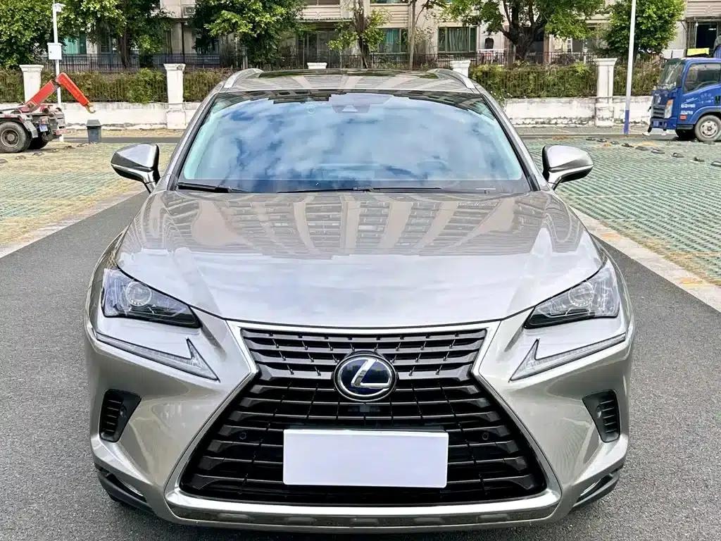 Lexus NX 2015 300h FWD Sport Edition — миниатюра 8