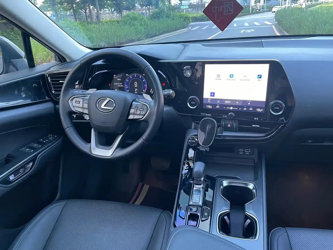 Lexus NX 2022 260 AWD Elite Edition — миниатюра 8