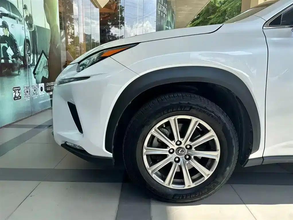 Lexus NX 2018 200 FWD Sport Edition (China V Emission Standard) — миниатюра 12