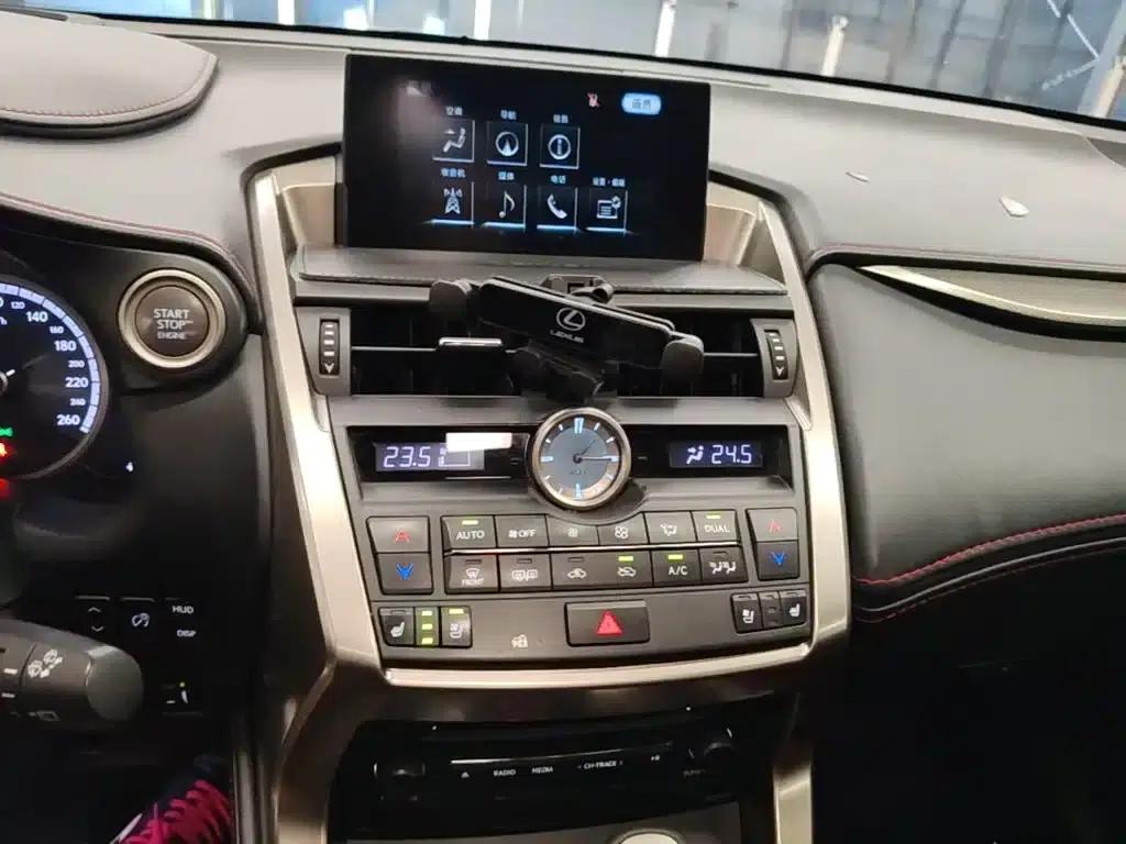 Lexus NX 2015 200t AWD F SPORT — миниатюра 6