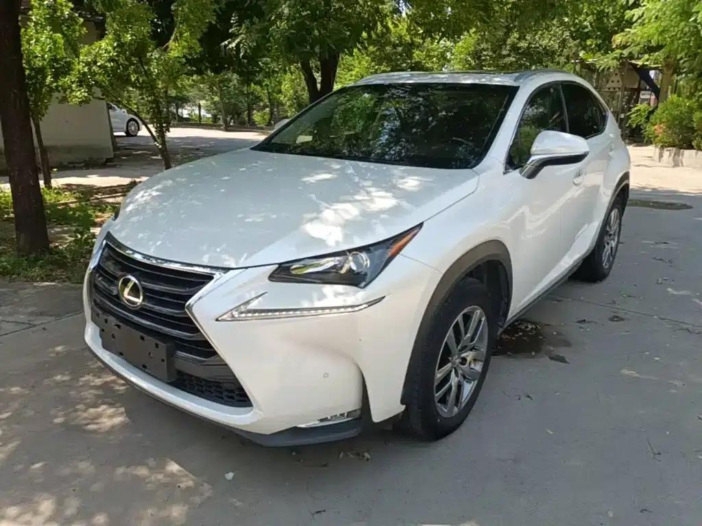 Lexus NX 2015 200t AWD Sport Edition — миниатюра 2