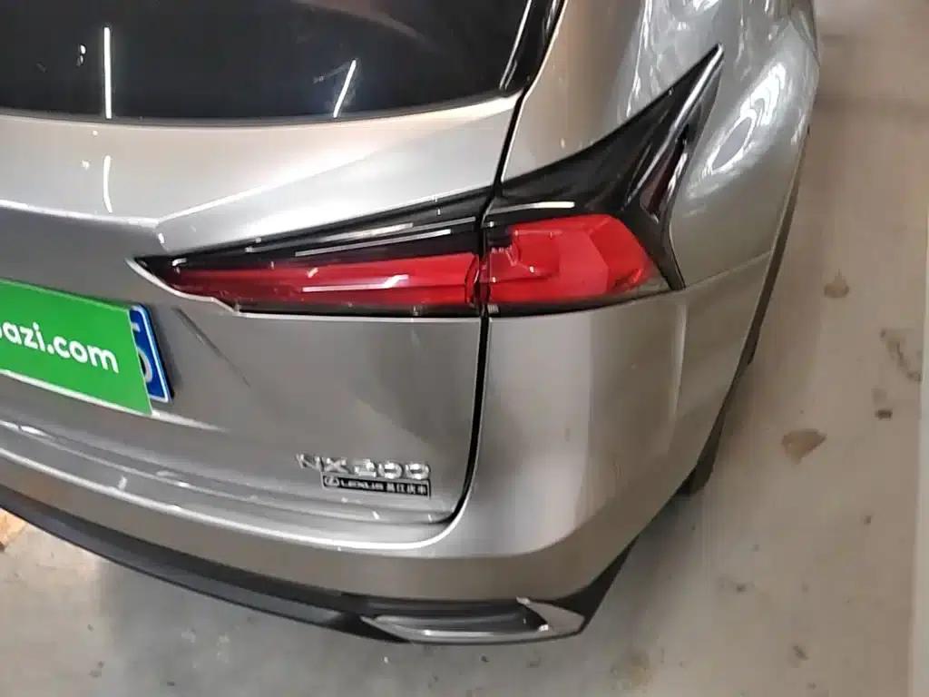 Lexus NX 2017 200 FWD Sport Edition — миниатюра 8