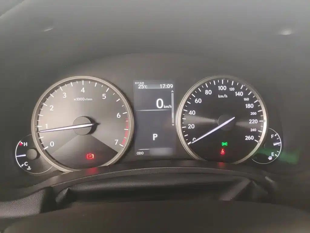 Lexus NX 2020 200 AWD Sport Edition (China VI Emission Standard) — миниатюра 4