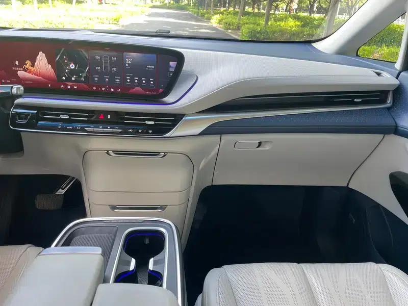 Century 2023 2.0T 7-Seat Luxury Edition — миниатюра 15