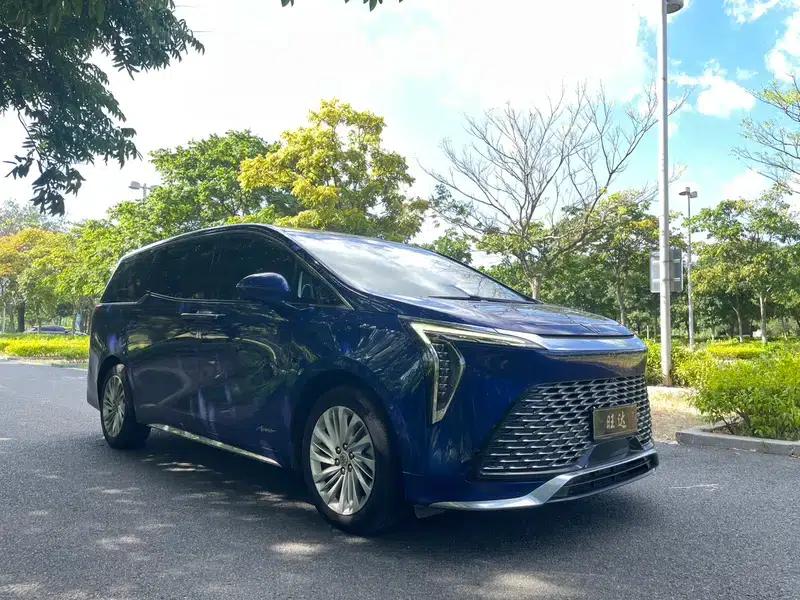 Century 2023 2.0T 7-Seat Luxury Edition — миниатюра 3