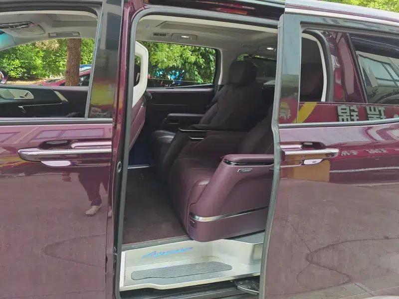Century 2023 2.0T 7-Seat Luxury Edition — миниатюра 7
