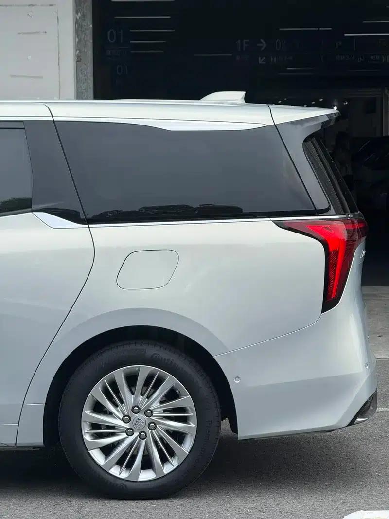 Century 2025 2.0T 7-Seat Luxury Edition — миниатюра 12