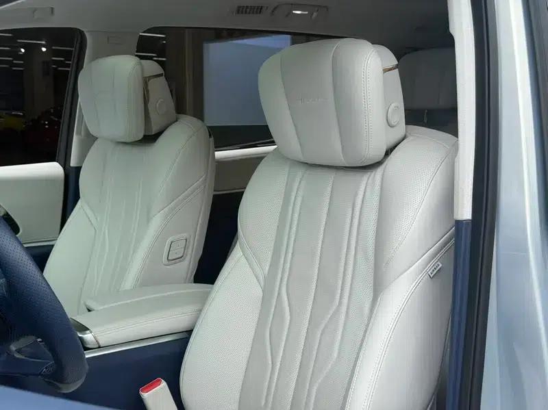 Century 2025 2.0T 7-Seat Luxury Edition — миниатюра 27