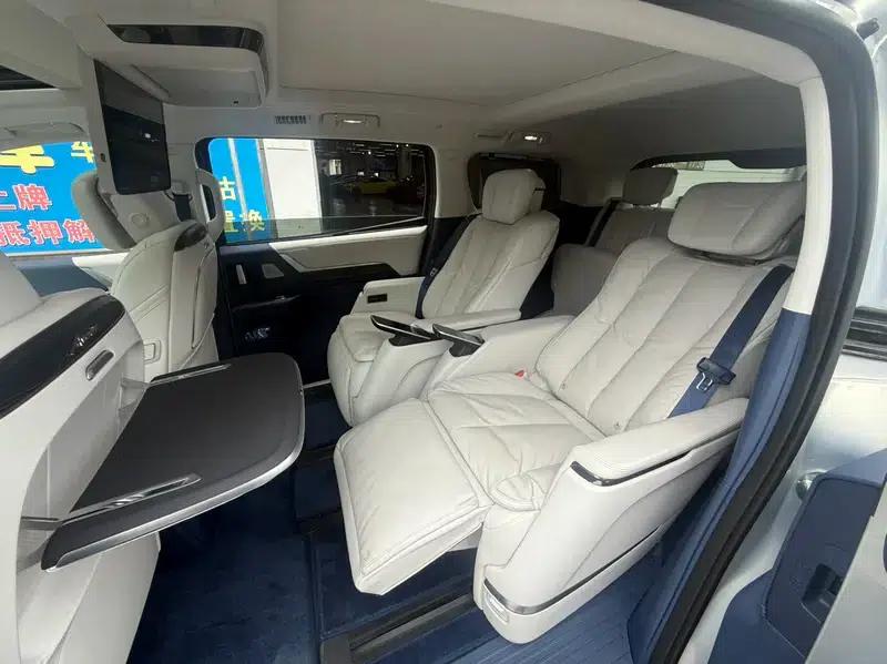 Century 2025 2.0T 7-Seat Luxury Edition — миниатюра 30