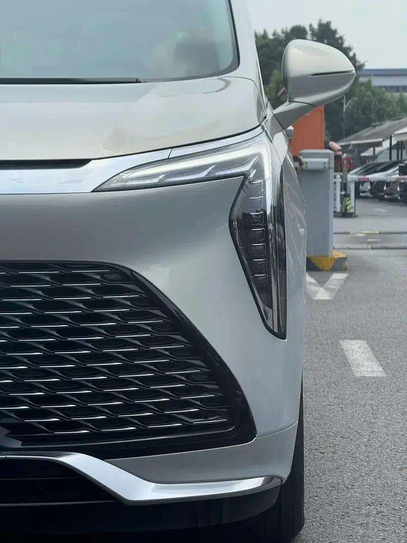 Century 2025 2.0T 7-Seat Luxury Edition — миниатюра 5