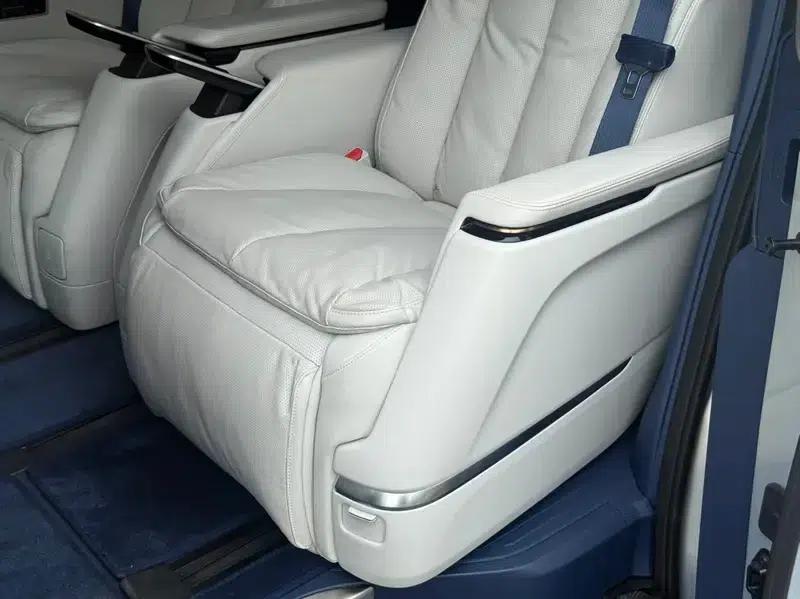Century 2025 2.0T 7-Seat Luxury Edition — миниатюра 7