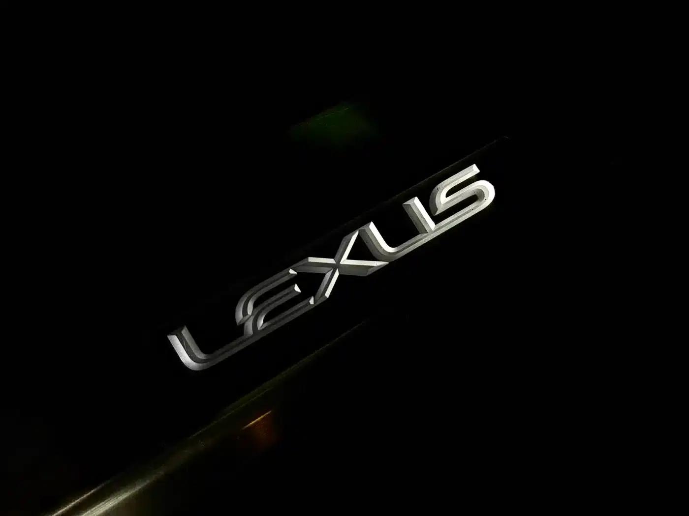 2016 Lexus LX 570 Dynamic Luxury Edition — миниатюра 15