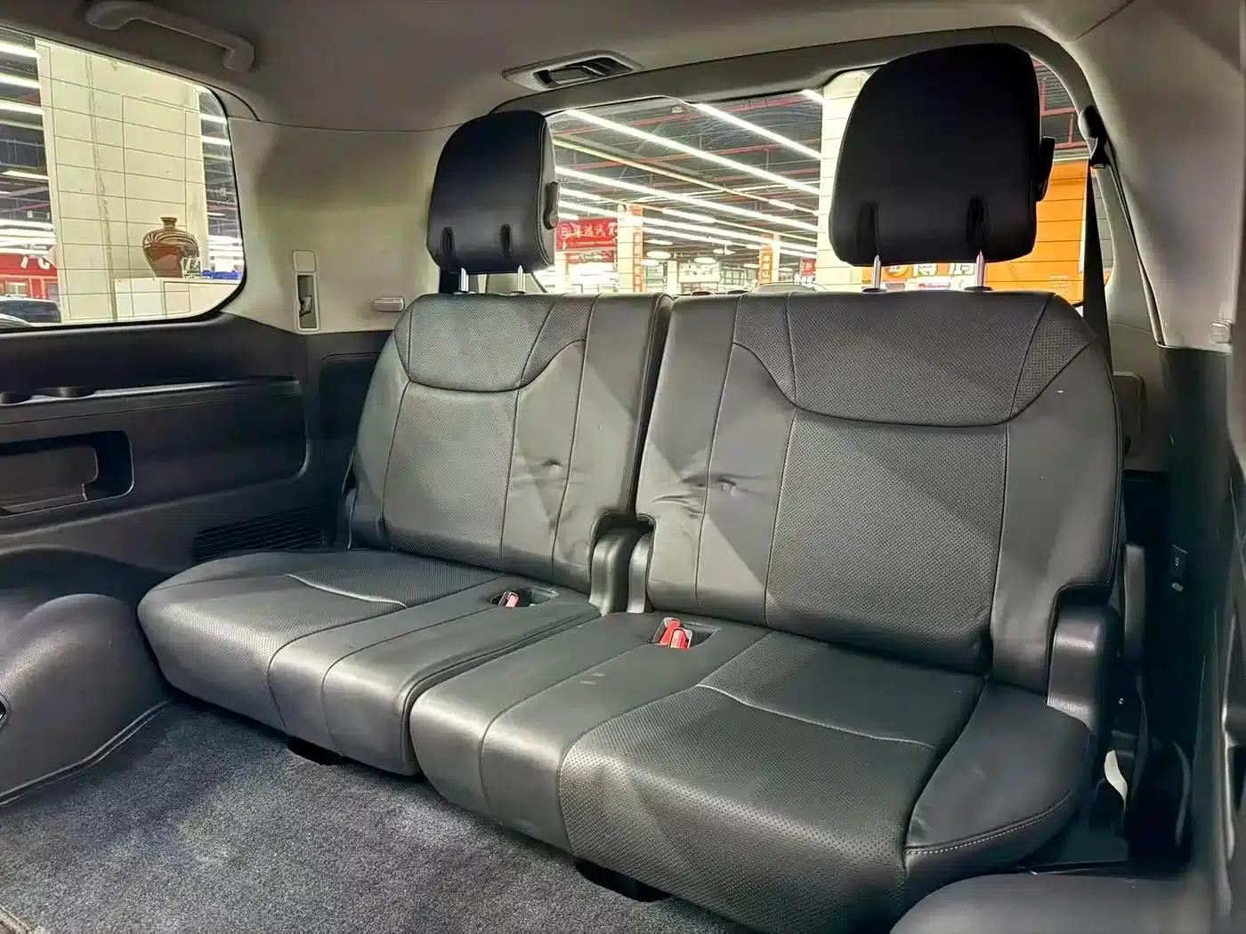 2016 Lexus LX 570 Dynamic Luxury Edition — миниатюра 17