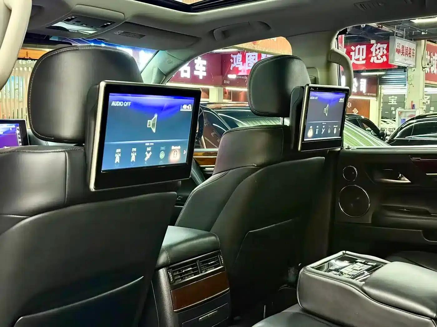 2016 Lexus LX 570 Dynamic Luxury Edition — миниатюра 18