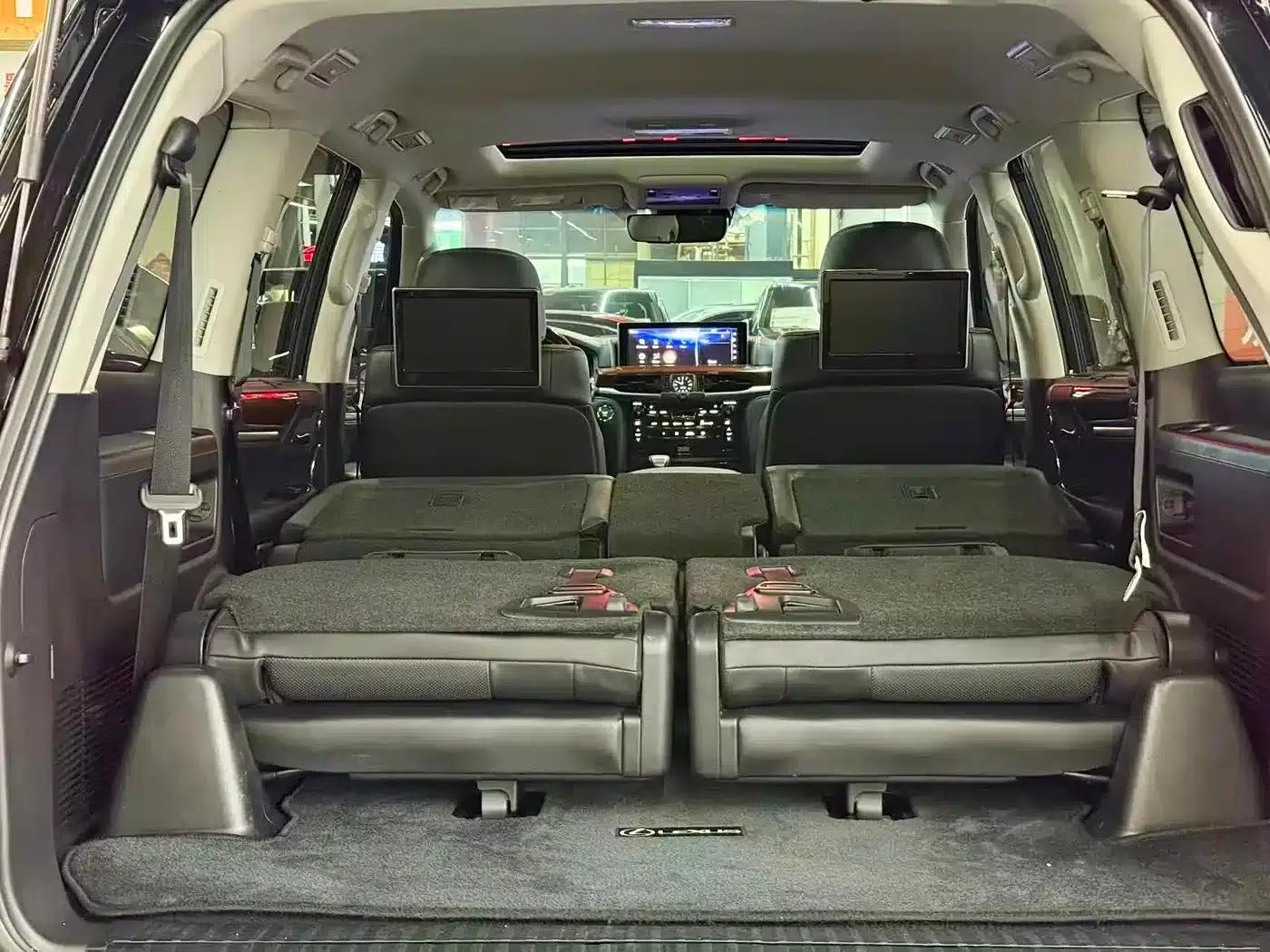 2016 Lexus LX 570 Dynamic Luxury Edition — миниатюра 19