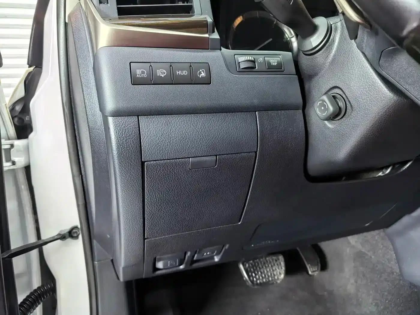 Lexus LX 2020 570 Canadian Spec — миниатюра 9